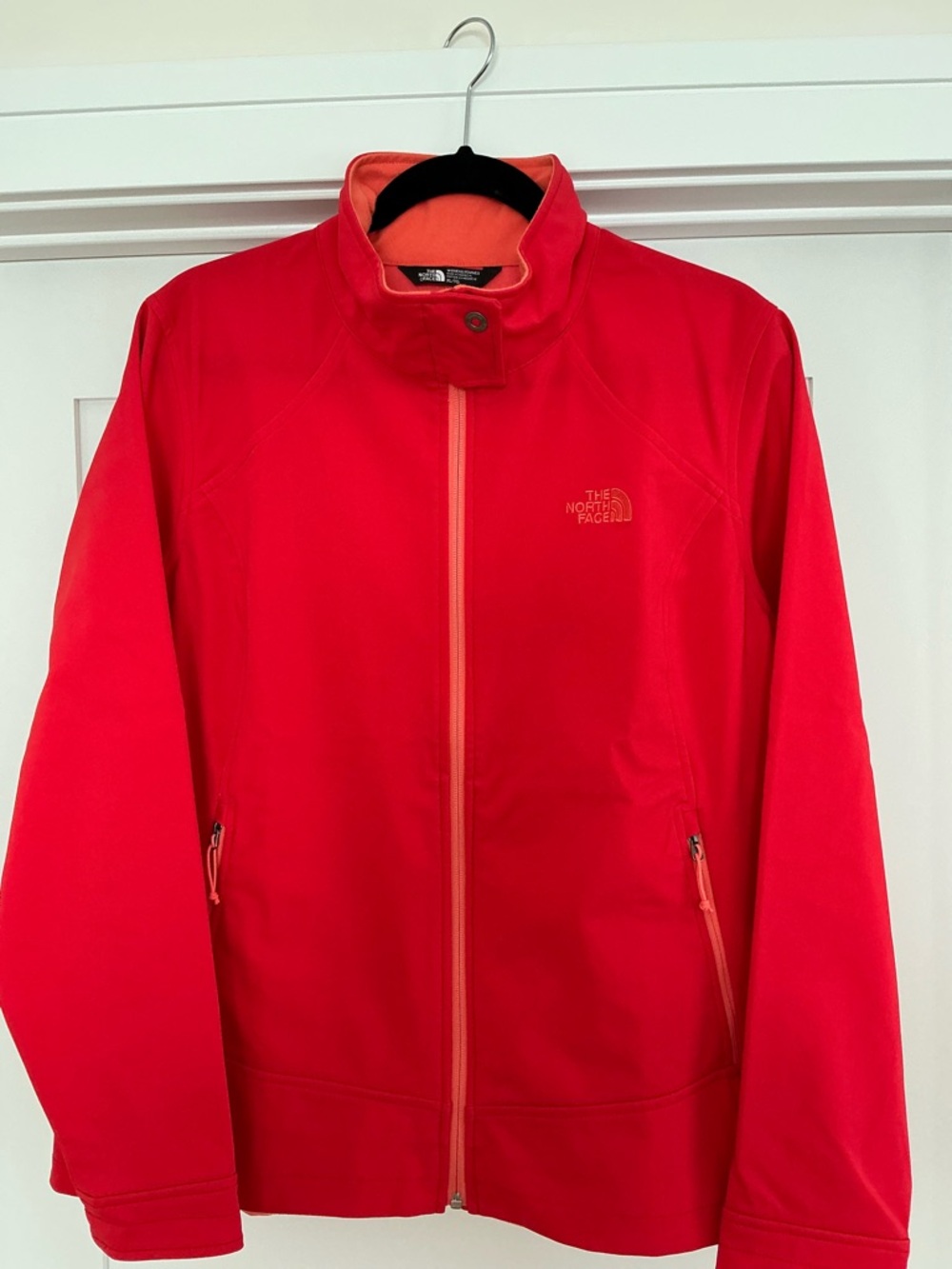 NWOT The North Face women’s Bright orange/red Lightweight Jacket